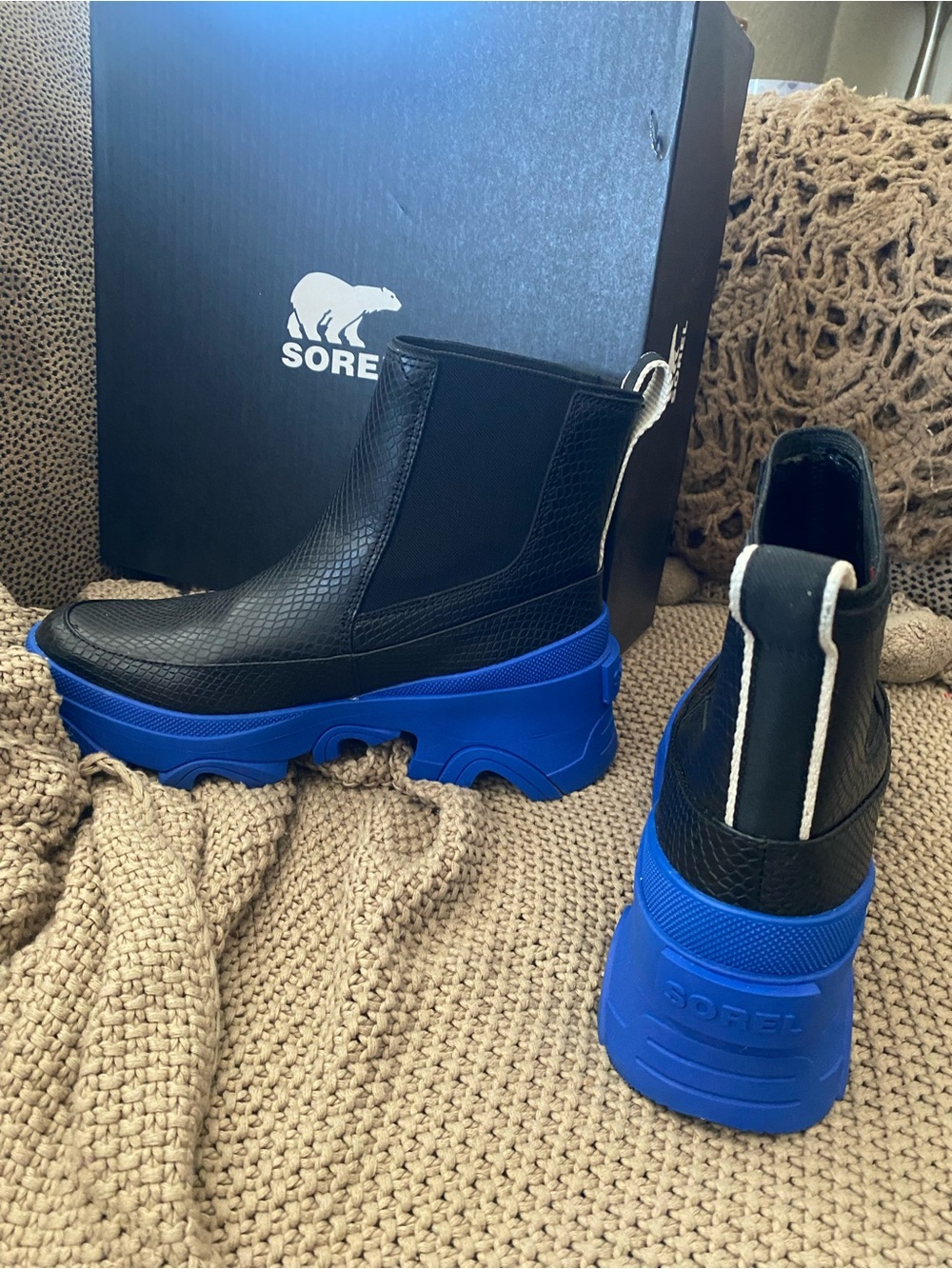 Sorel Brex Chelsea boot 8.5 black blue